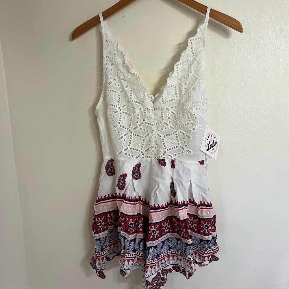 Forever21 Selfie Leslie Romper medium new